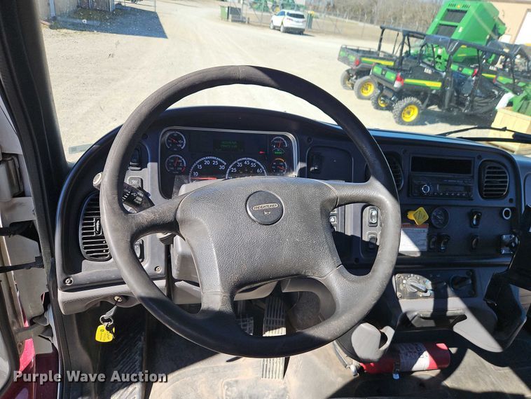 image for item EO7055 2017 Freightliner Business Class M2 rollback truck