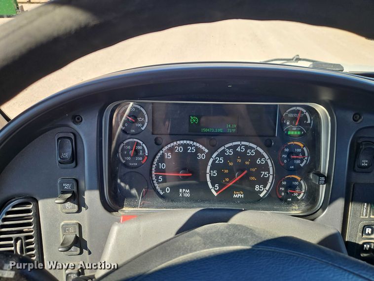 image for item EO7055 2017 Freightliner Business Class M2 rollback truck