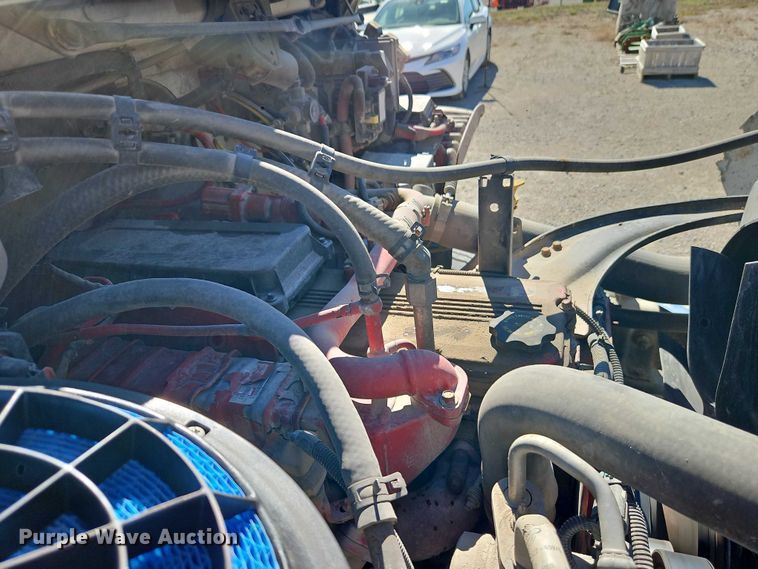 image for item EO7055 2017 Freightliner Business Class M2 rollback truck