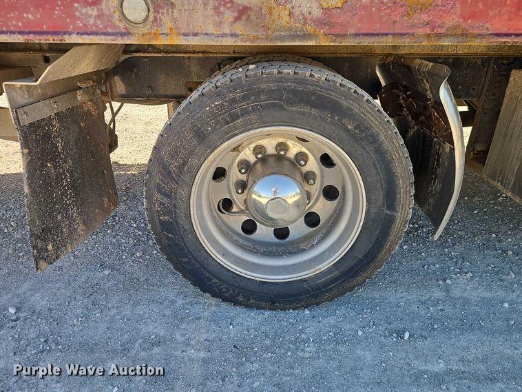 image for item EO7055 2017 Freightliner Business Class M2 rollback truck