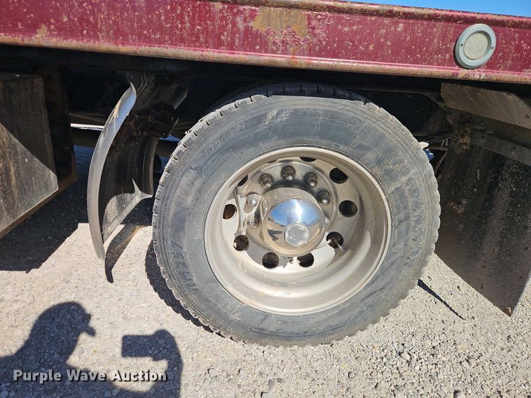 image for item EO7055 2017 Freightliner Business Class M2 rollback truck