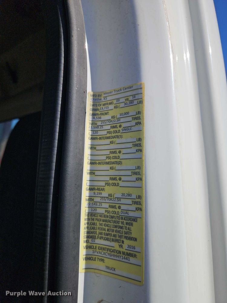 image for item EO7055 2017 Freightliner Business Class M2 rollback truck