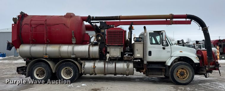 image for item ER0406 2005 International 7400 sewer jetter truck