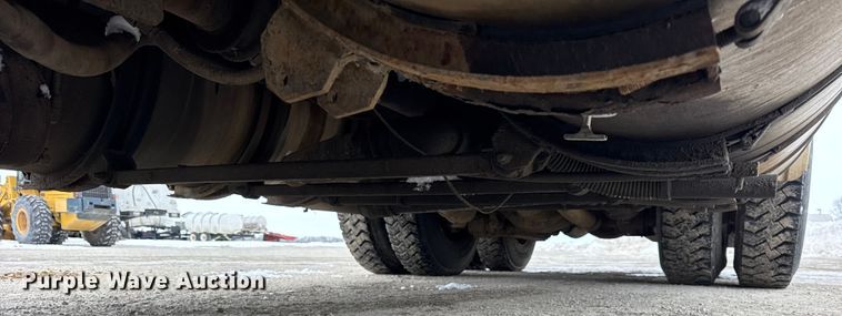 image for item ER0406 2005 International 7400 sewer jetter truck