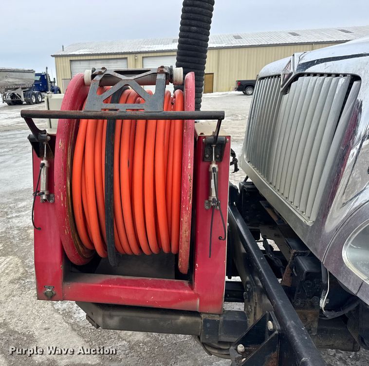 image for item ER0406 2005 International 7400 sewer jetter truck