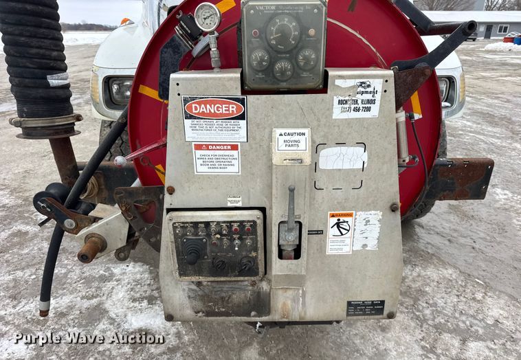 image for item ER0406 2005 International 7400 sewer jetter truck