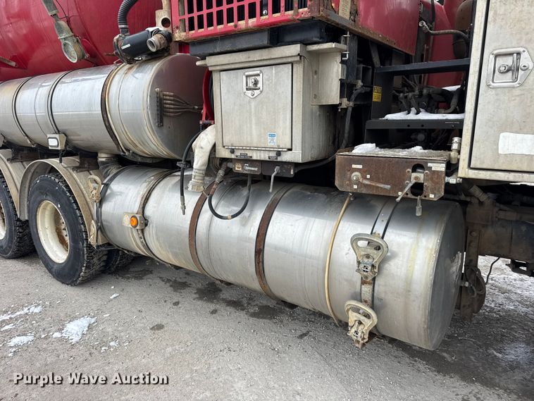 image for item ER0406 2005 International 7400 sewer jetter truck