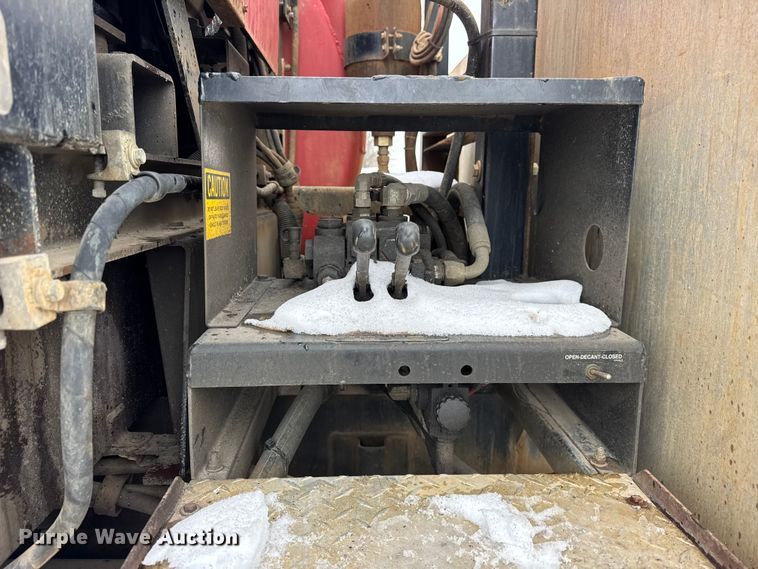 image for item ER0406 2005 International 7400 sewer jetter truck