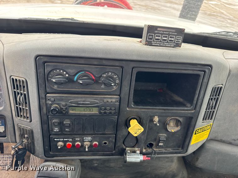 image for item ER0406 2005 International 7400 sewer jetter truck