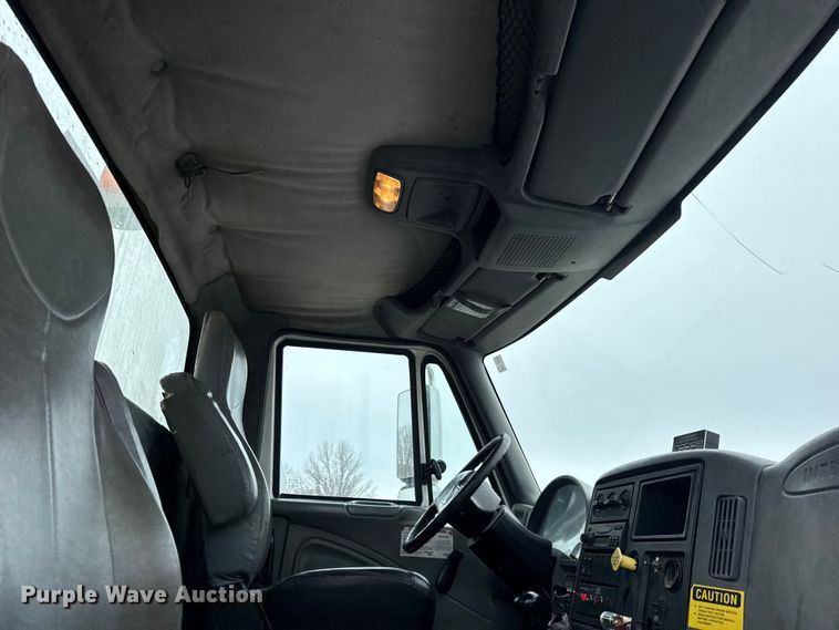 image for item ER0406 2005 International 7400 sewer jetter truck