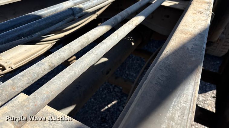 image for item ER7507 2017 Mack GU813 roll-off container truck