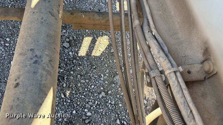 image for item ER7507 2017 Mack GU813 roll-off container truck