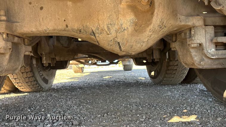 image for item ER7507 2017 Mack GU813 roll-off container truck