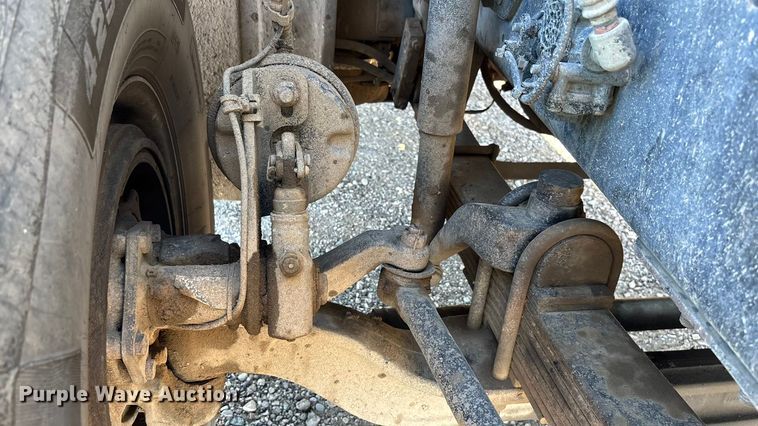 image for item ER7507 2017 Mack GU813 roll-off container truck