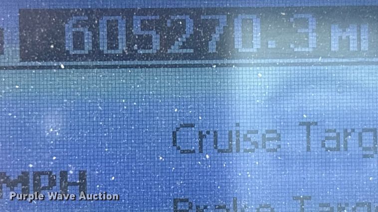 image for item ER7507 2017 Mack GU813 roll-off container truck