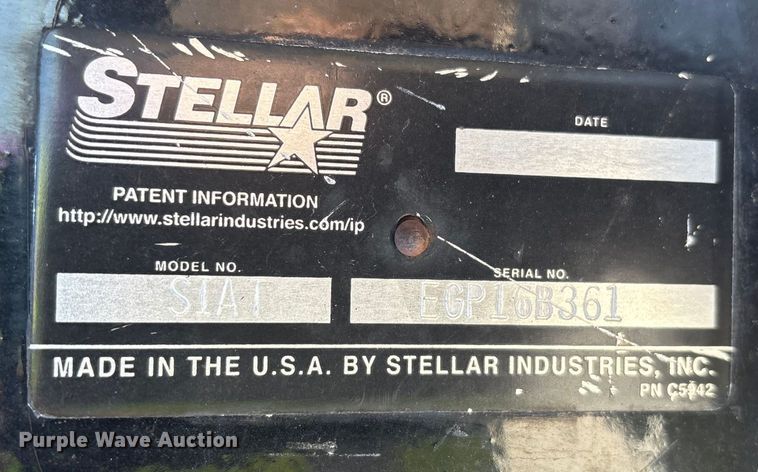 image for item ER7507 2017 Mack GU813 roll-off container truck