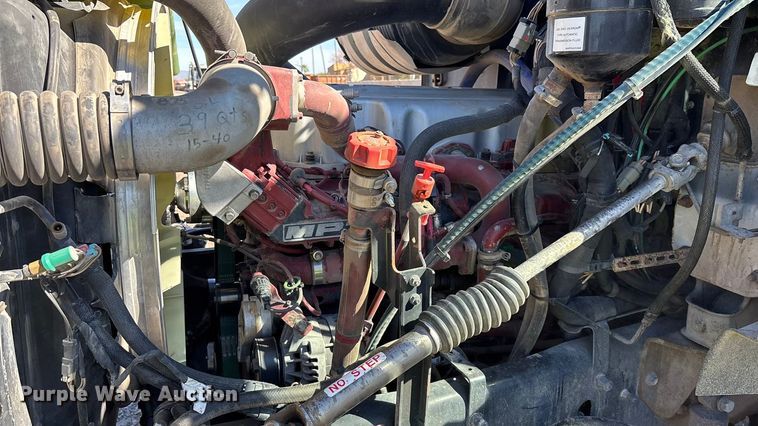 image for item ER7507 2017 Mack GU813 roll-off container truck