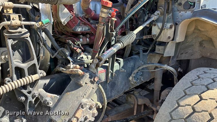 image for item ER7507 2017 Mack GU813 roll-off container truck