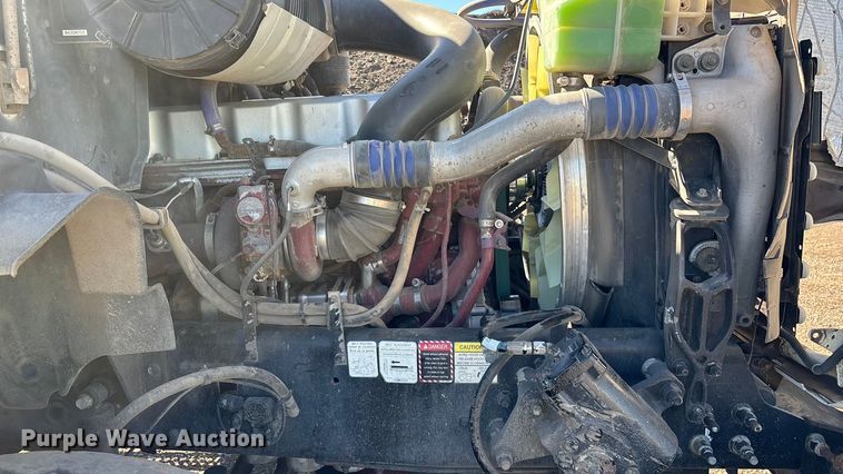 image for item ER7507 2017 Mack GU813 roll-off container truck