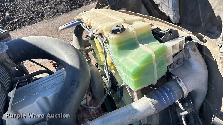 image for item ER7507 2017 Mack GU813 roll-off container truck