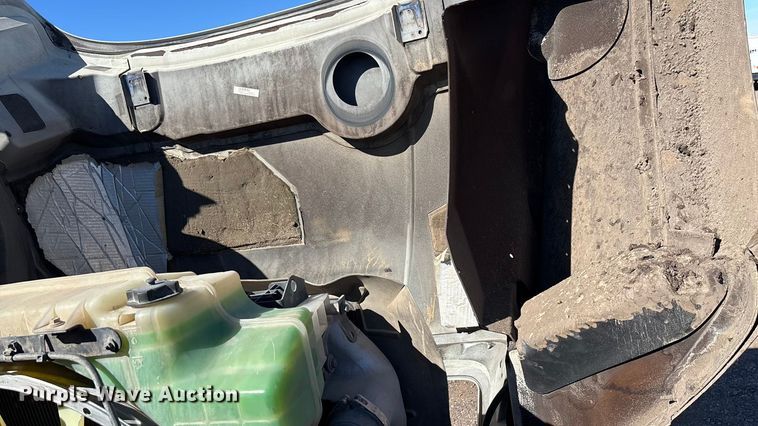 image for item ER7507 2017 Mack GU813 roll-off container truck