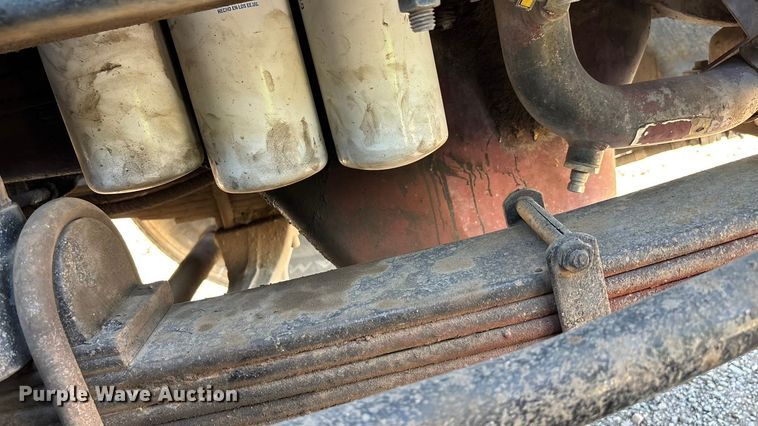 image for item ER7507 2017 Mack GU813 roll-off container truck