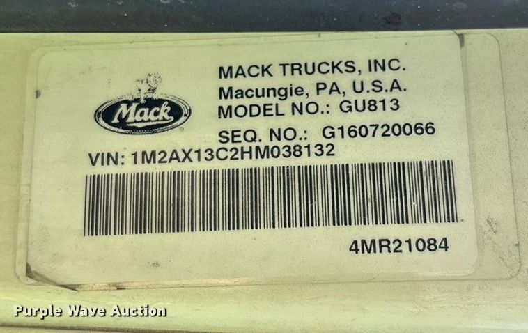 image for item ER7507 2017 Mack GU813 roll-off container truck