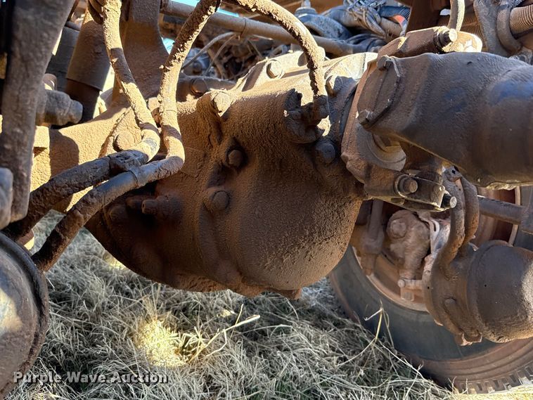 image for item ES5826 2007 Peterbilt 379 semi truck