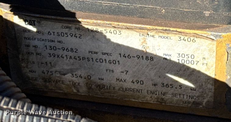 image for item ES5826 2007 Peterbilt 379 semi truck