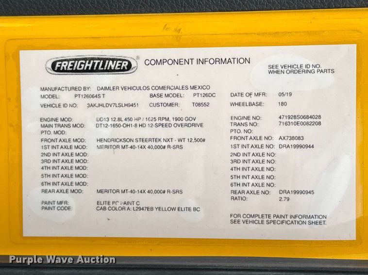 image for item ES5943 2020 Freightliner Cascadia 126 semi truck