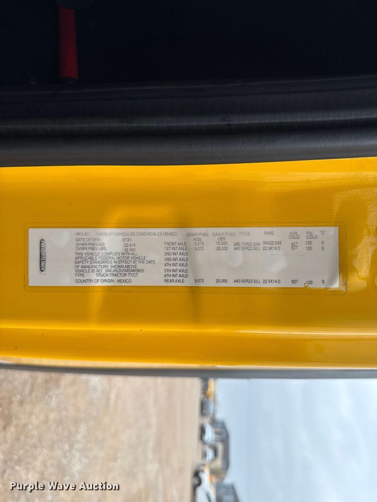 image for item ES5944 2021 Freightliner Cascadia 126 semi truck