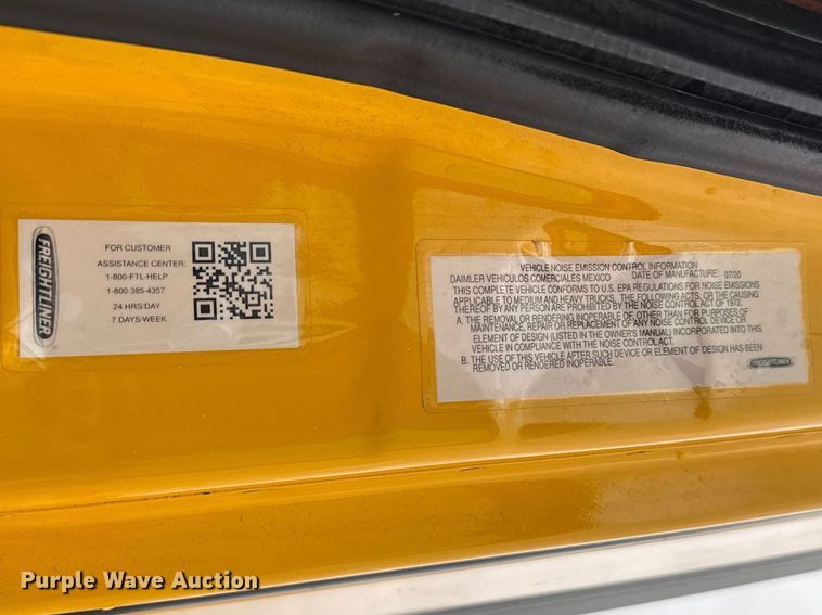 image for item ES5944 2021 Freightliner Cascadia 126 semi truck