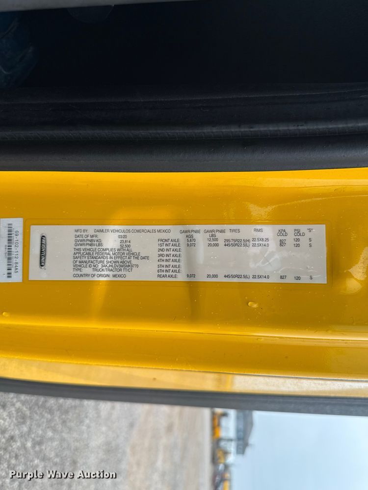 image for item ES5948 2021 Freightliner Cascadia 126 semi truck