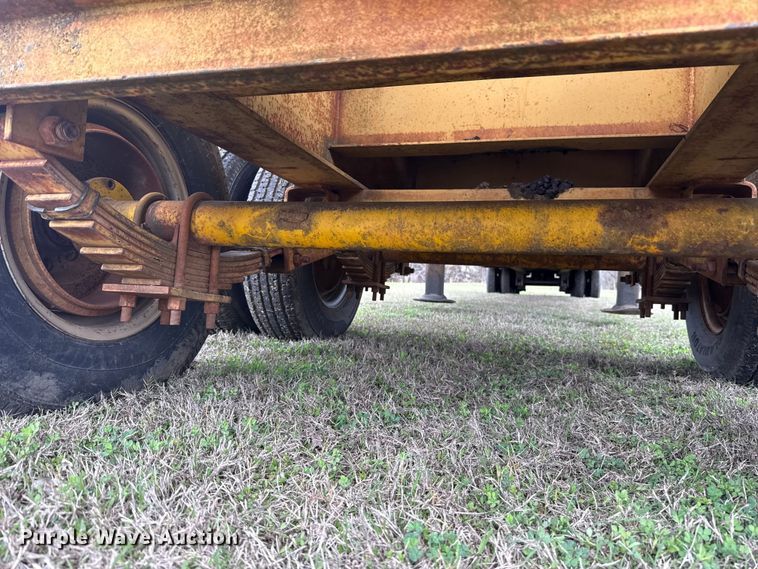 image for item ES5965 1978 Belshe T-10 drop deck trailer