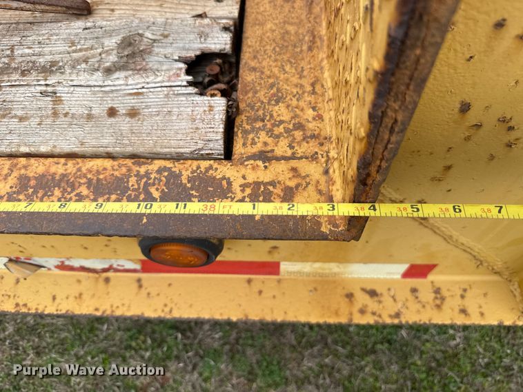 image for item ES5965 1978 Belshe T-10 drop deck trailer