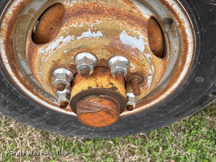 image for item ES5965 1978 Belshe T-10 drop deck trailer