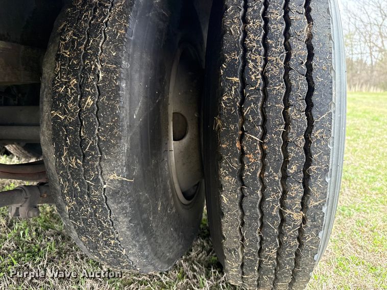 image for item ES5965 1978 Belshe T-10 drop deck trailer