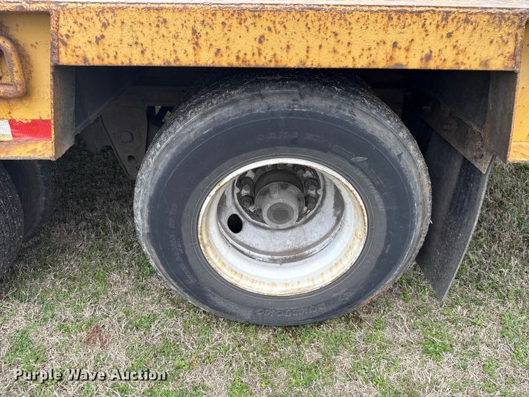 image for item ES5965 1978 Belshe T-10 drop deck trailer