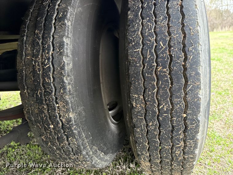 image for item ES5965 1978 Belshe T-10 drop deck trailer