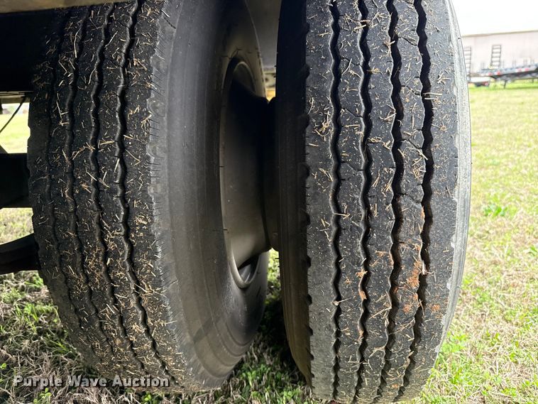 image for item ES5965 1978 Belshe T-10 drop deck trailer