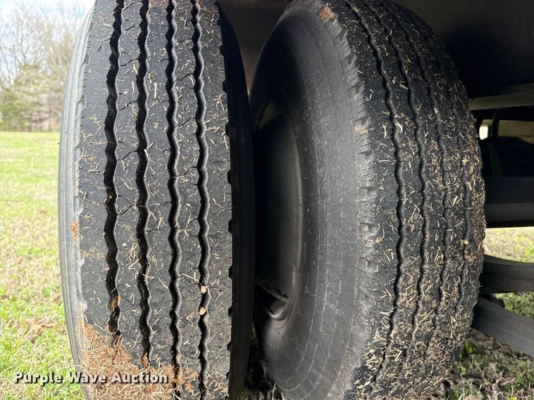 image for item ES5965 1978 Belshe T-10 drop deck trailer