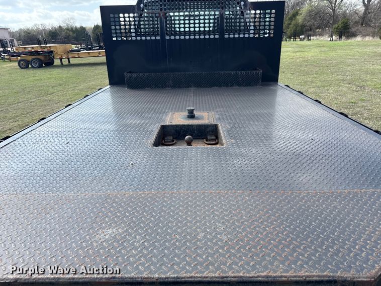 image for item ES5966 2000 GMC C7500 flatbed truck