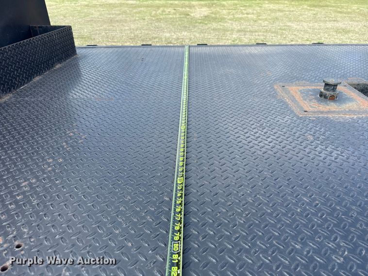 image for item ES5966 2000 GMC C7500 flatbed truck