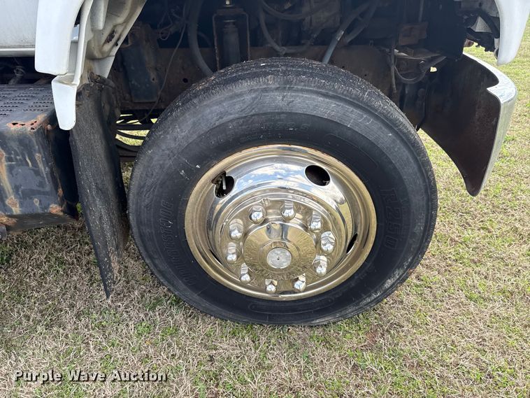 image for item ES5966 2000 GMC C7500 flatbed truck