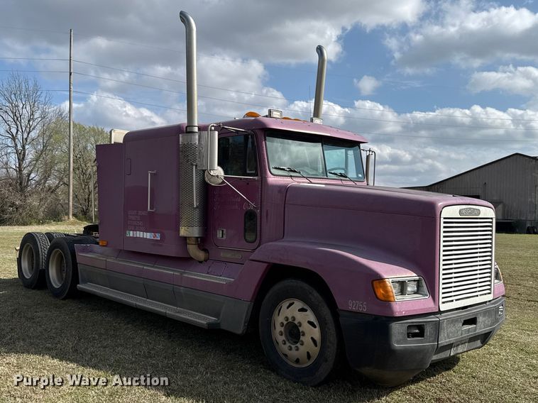 image for item ES5967 1996 Freightliner FLD120 semi truck