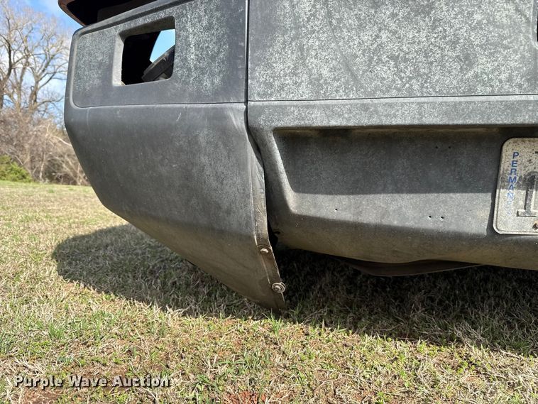 image for item ES5967 1996 Freightliner FLD120 semi truck