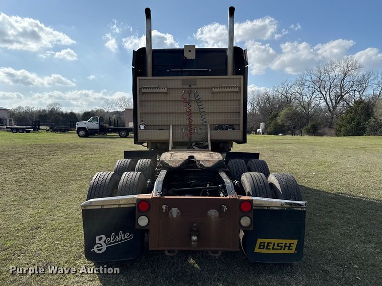 image for item ES5968 2006 Freightliner Columbia semi truck