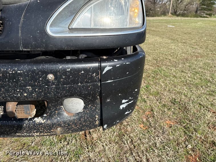 image for item ES5968 2006 Freightliner Columbia semi truck