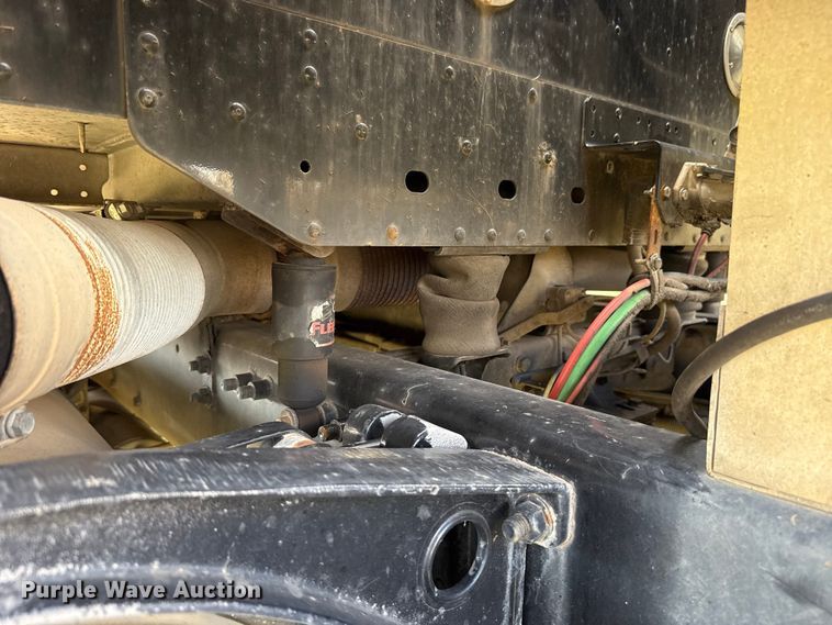 image for item ES5968 2006 Freightliner Columbia semi truck