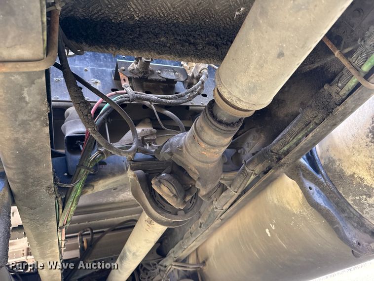 image for item ES5968 2006 Freightliner Columbia semi truck